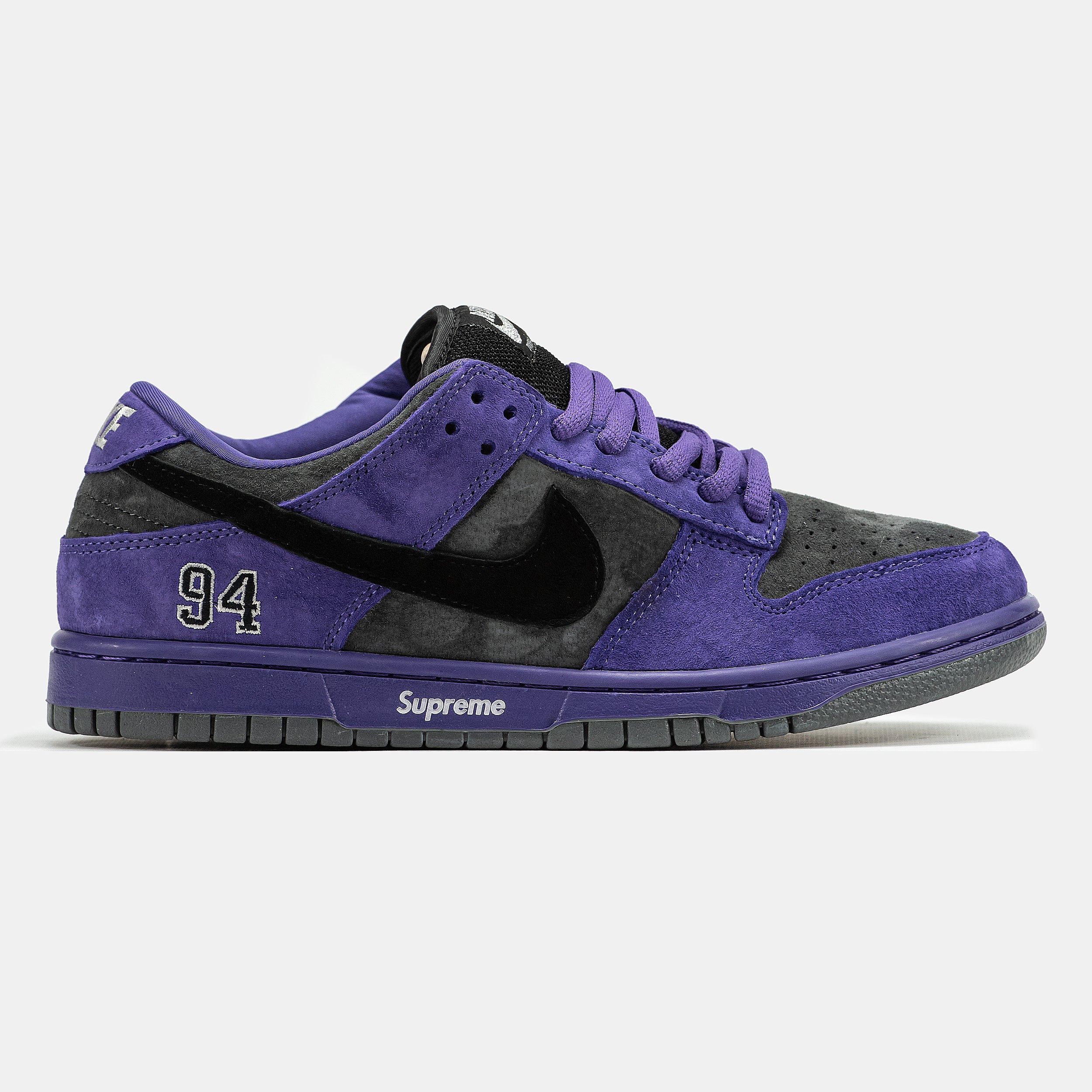 Nike SB Dunk x Supreme