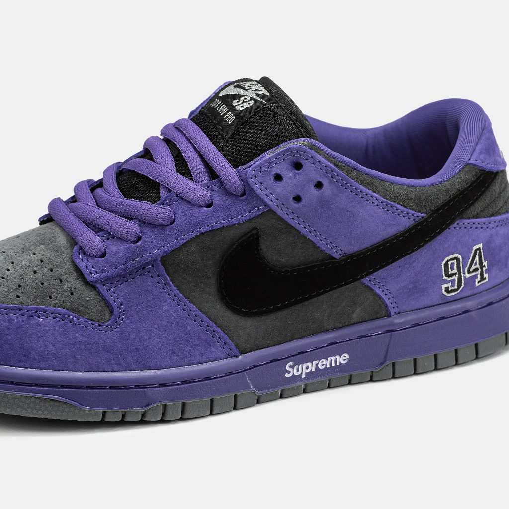 Nike SB Dunk x Supreme